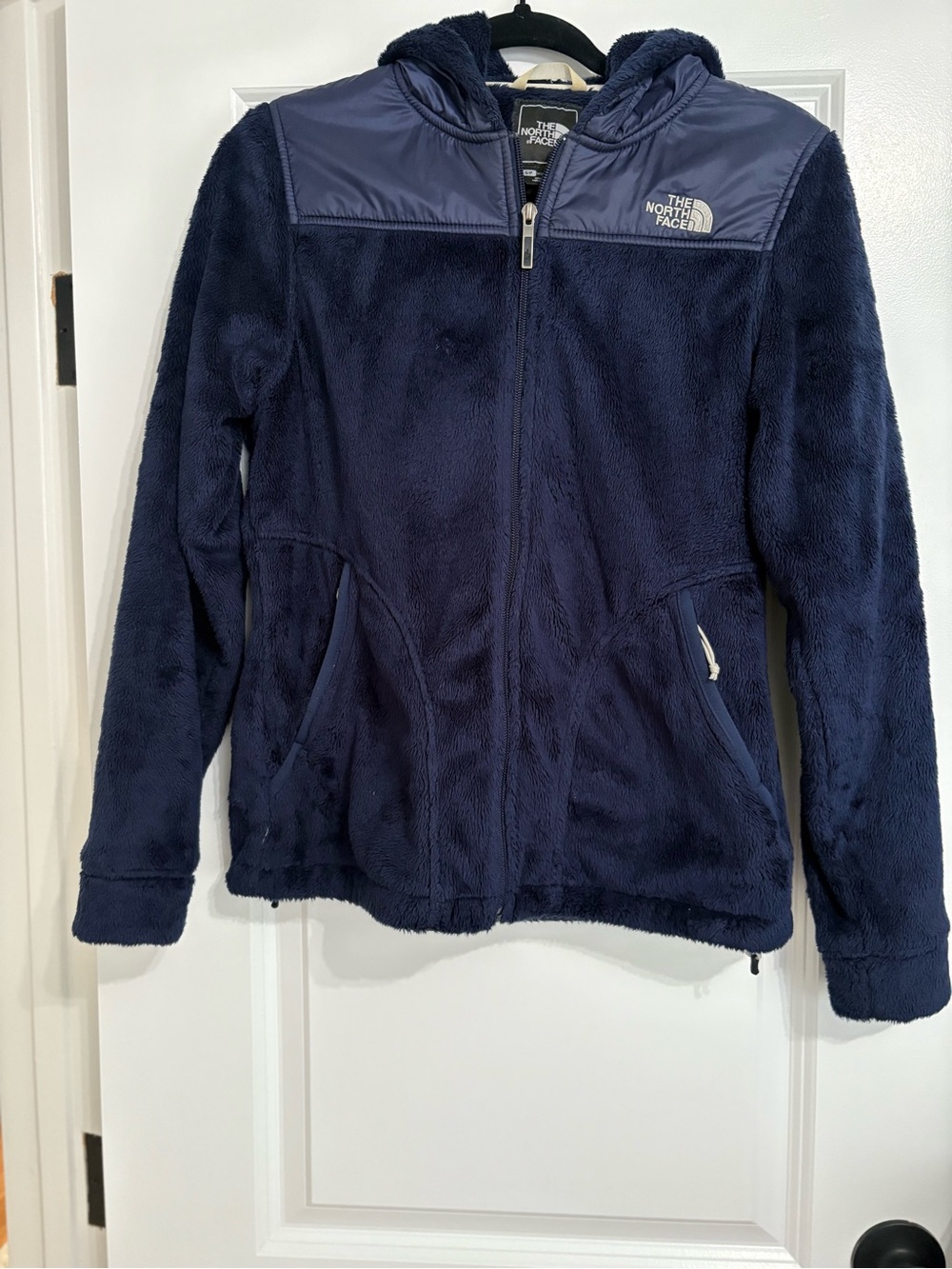 The North Face women’s Navy Hooded Fleece Jacket